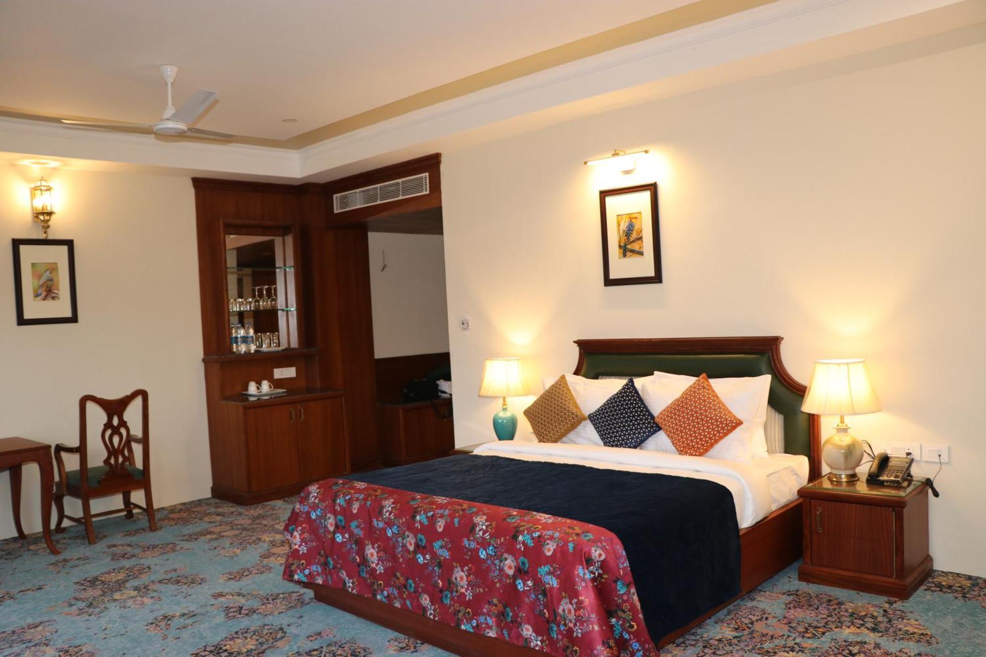 Royale De' Casa Resort Kāziranga Dış mekan fotoğraf
