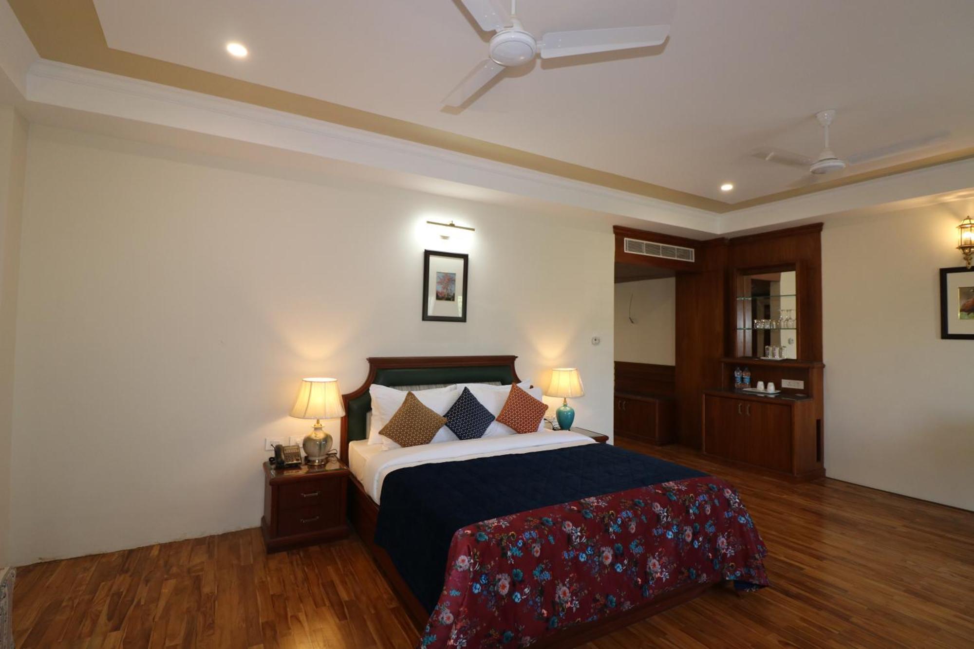 Royale De' Casa Resort Kāziranga Dış mekan fotoğraf
