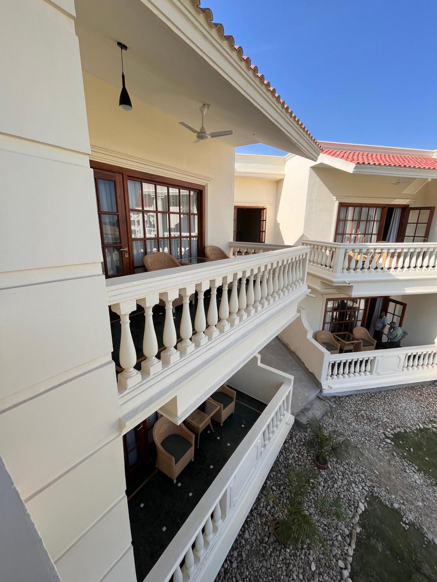 Royale De' Casa Resort Kāziranga Dış mekan fotoğraf